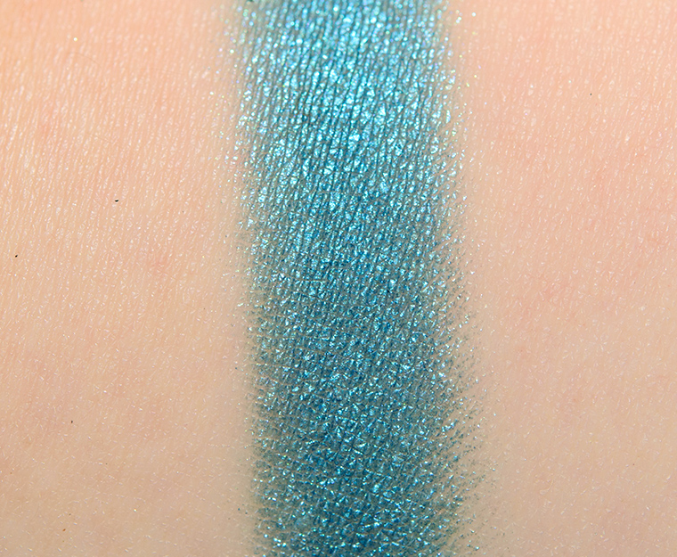 <p class="text-center">NARS Break It Up Eyeshadow</p>