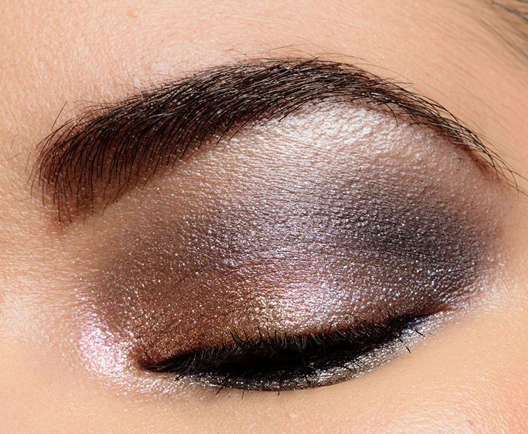 MAC Shiny Pretty Shadow | Look Details