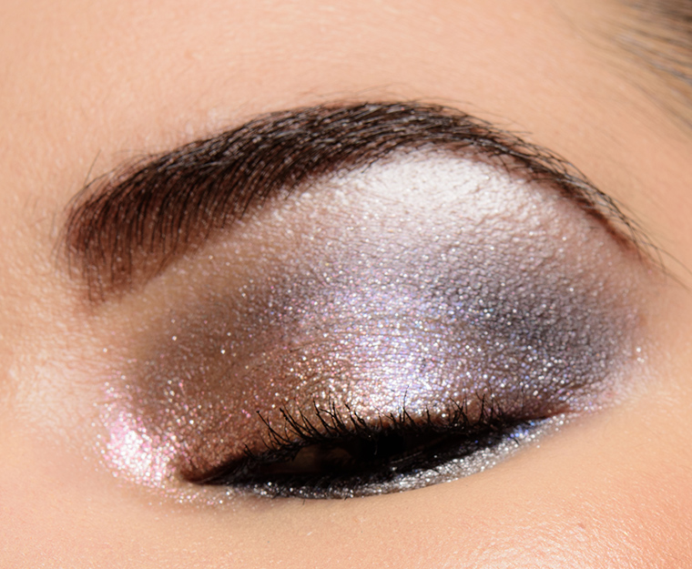 MAC Shiny Pretty Shadow | Look Details