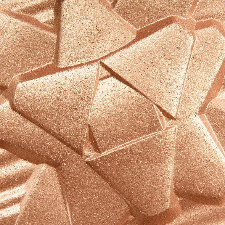 MAC Oh, Darling! Extra Dimension Skinfinish