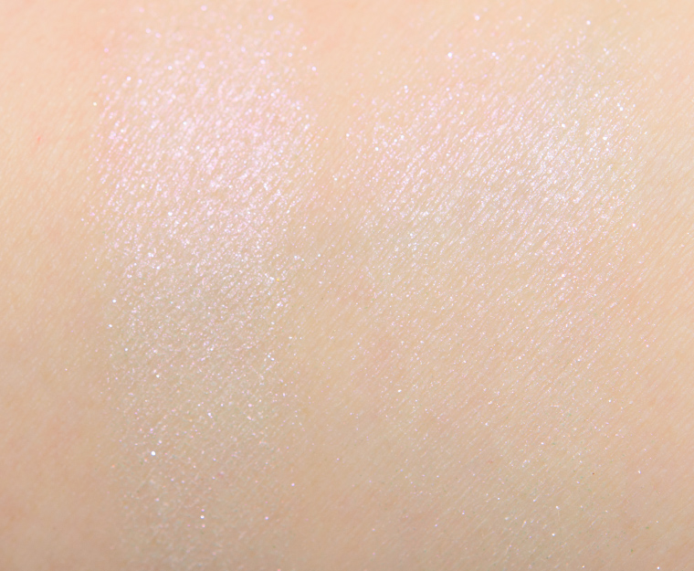 <p class="text-center">Urban Decay Naked Cherry #3 Highlighter</p>