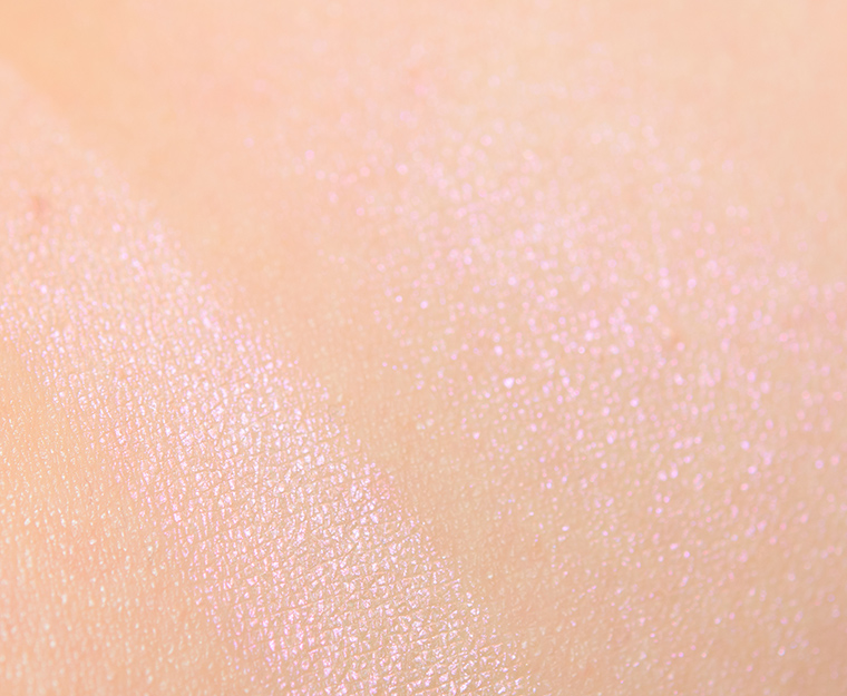 Essence Be My Spacelight Pure Nude Highlighter