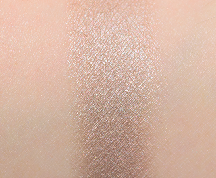 <p class="text-center">MAC Fabness MAC Girls Eyeshadow</p>