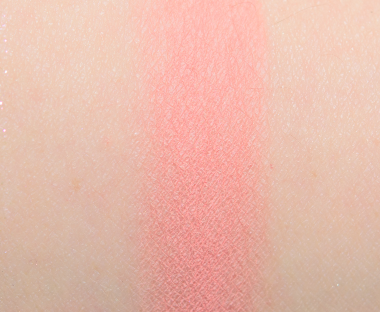 <p class="text-center">MAC Happydaze MAC Girls Eyeshadow</p>