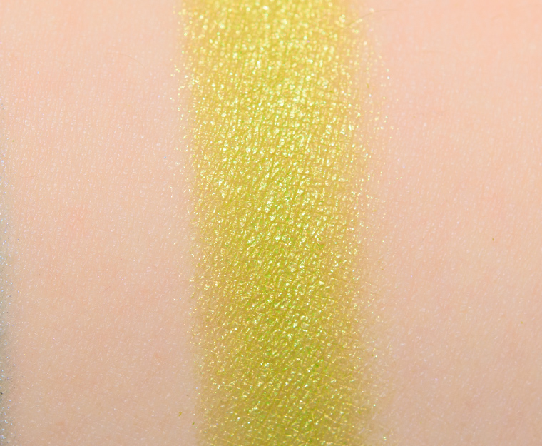 MAC Ripped Tee MAC Girls Eyeshadow