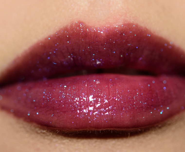<p class="text-center">MAC Silent Night Dazzleglass</p>