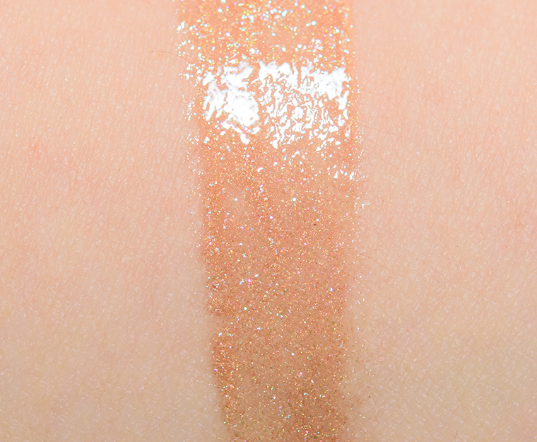 <p class="text-center">MAC Twerk for Gifts Dazzleglass</p>