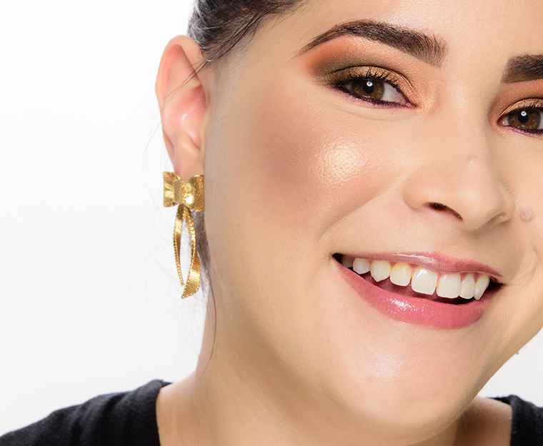Fenty Beauty Coppa Chill Fairy Bomb Shimmer Powder