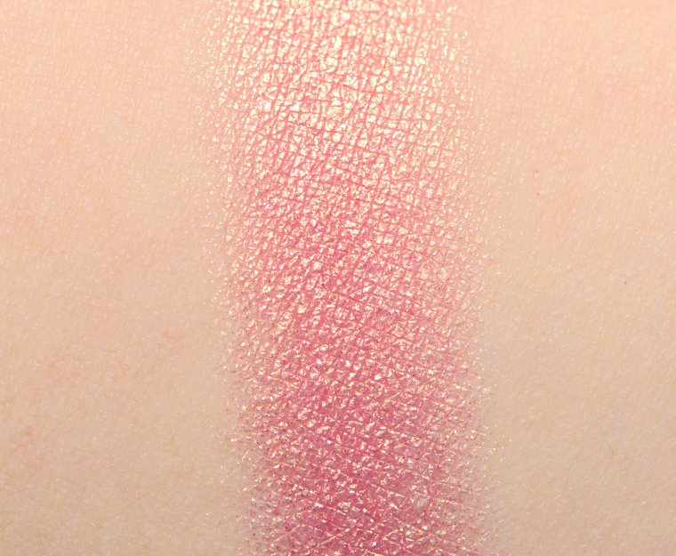 <p class="text-center">Makeup Geek Champagne Foiled Eyeshadow</p>
