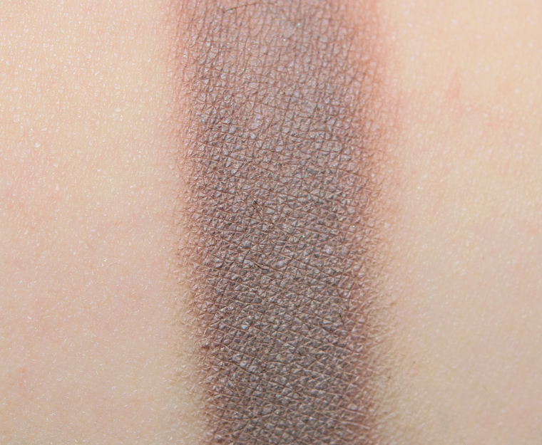 <p class="text-center">Marc Jacobs Beauty The Concrete Eye-Conic Eyeshadow</p>