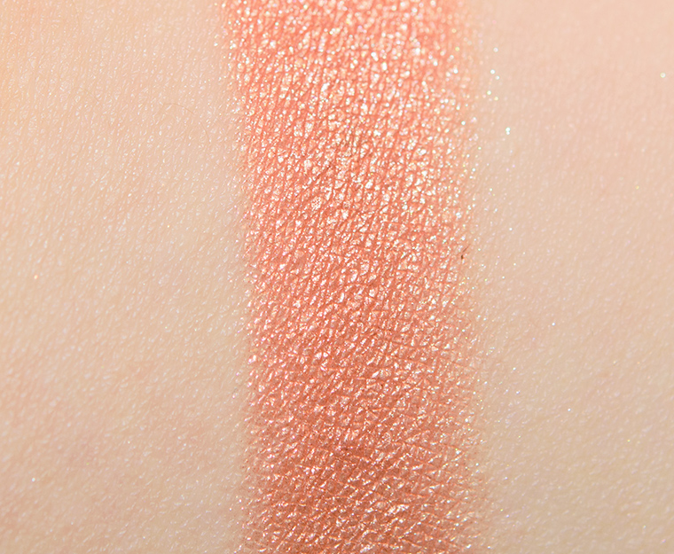 <p class="text-center">PIXI Beauty 3D Peach Mineral Eyeshadow</p>