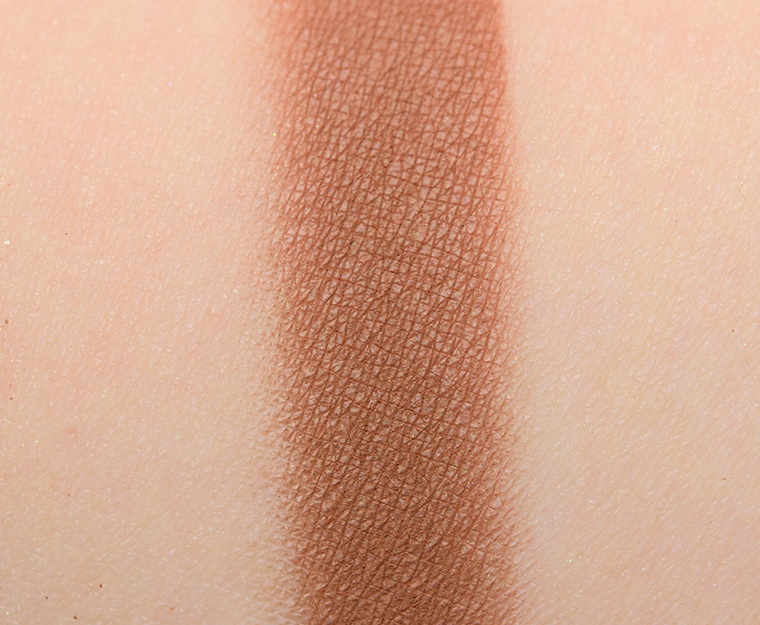 <p class="text-center">MAC Spice Dynasty Eyeshadow</p>