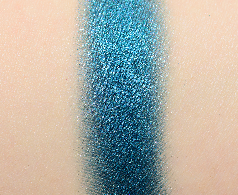 <p class="text-center">Urban Decay Frozen North Eyeshadow (Discontinued)</p>