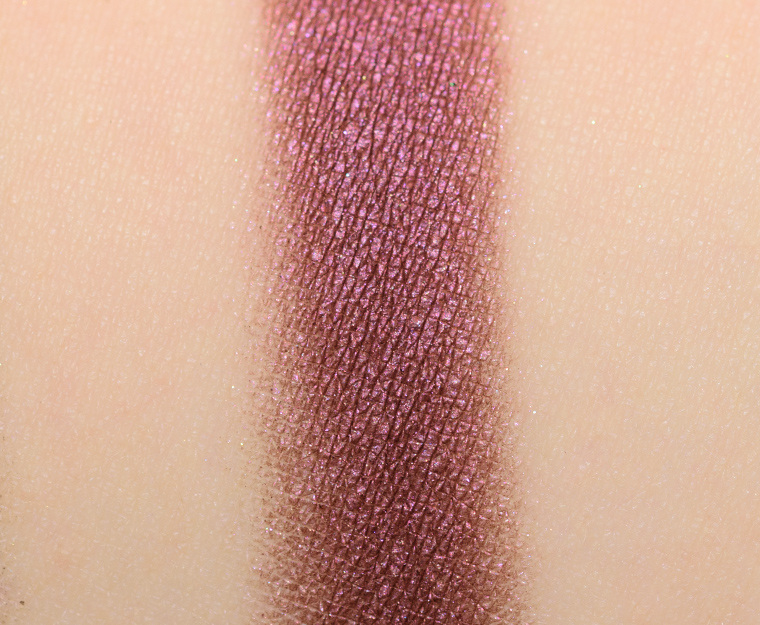 <p class="text-center">Urban Decay Weirwood Leaves Eyeshadow (Discontinued)</p>