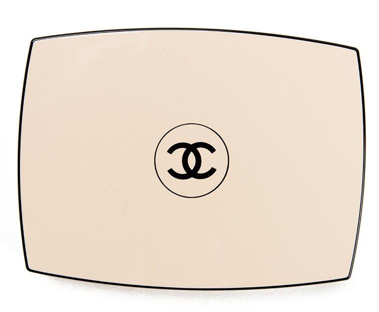Chanel Les Indispensables Les 9 Ombres Multi-Effects Eyeshadow Palette