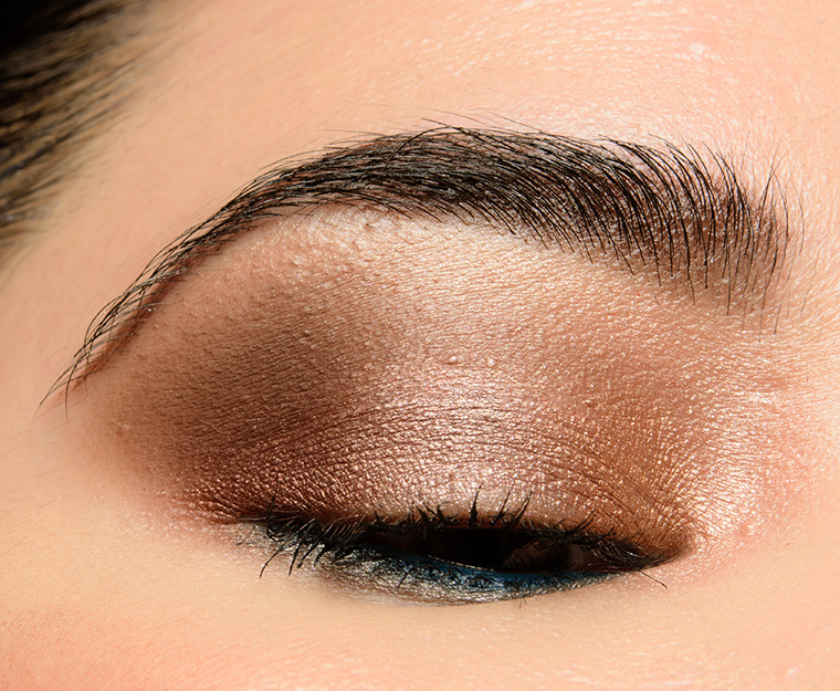 Chanel Les Indispensables | Look Details