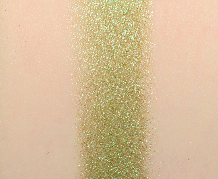 <p class="text-center">Devinah Cosmetics Chimerical Pressed Pigment</p>