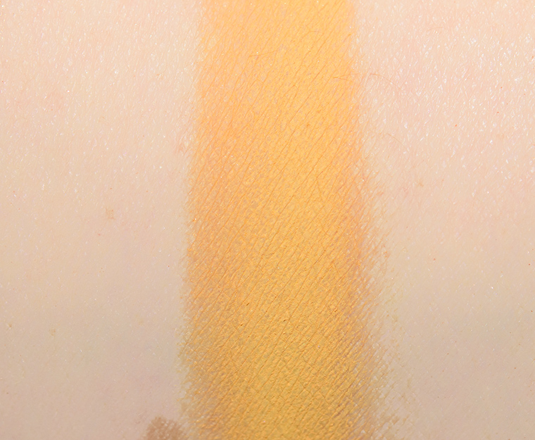<p class="text-center">Devinah Cosmetics Darena Pressed Matte Shadow</p>