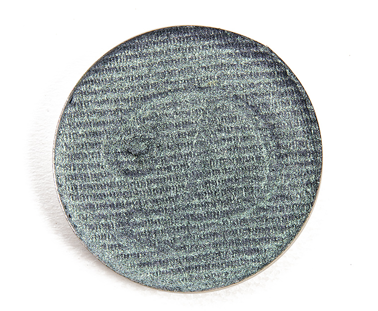 <p class="text-center">Devinah Cosmetics I'll Get You My Pretty Pressed Pigment</p>