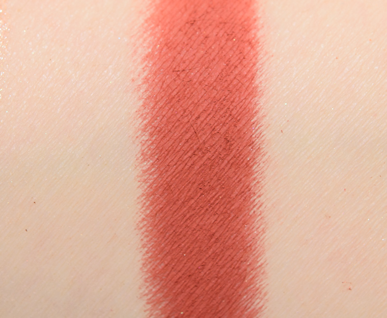 <p class="text-center">Devinah Cosmetics Runa Pressed Matte Shadow</p>