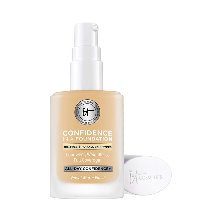 IT Cosmetics 220 Medium Honey Confidence in a Foundation