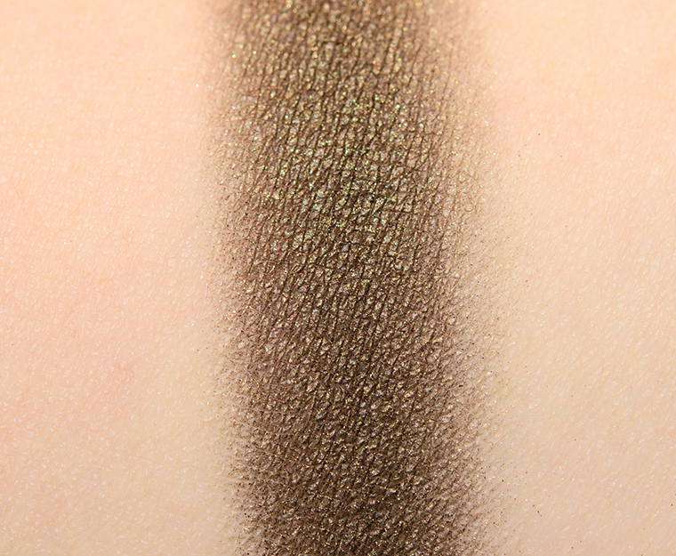 <p class="text-center">Chanel Blurry Green #2 Multi-Effect Eyeshadow</p>