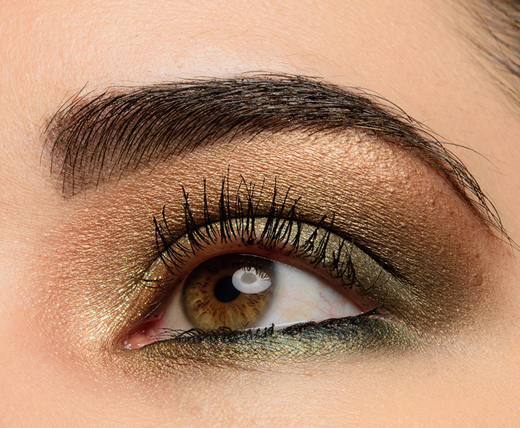 A Soft, Green Eye | Look Details