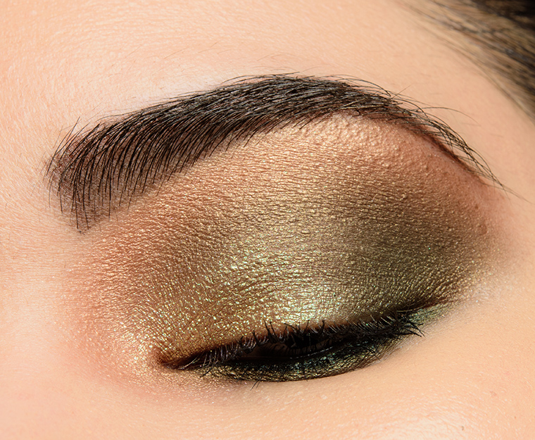 A Soft, Green Eye | Look Details