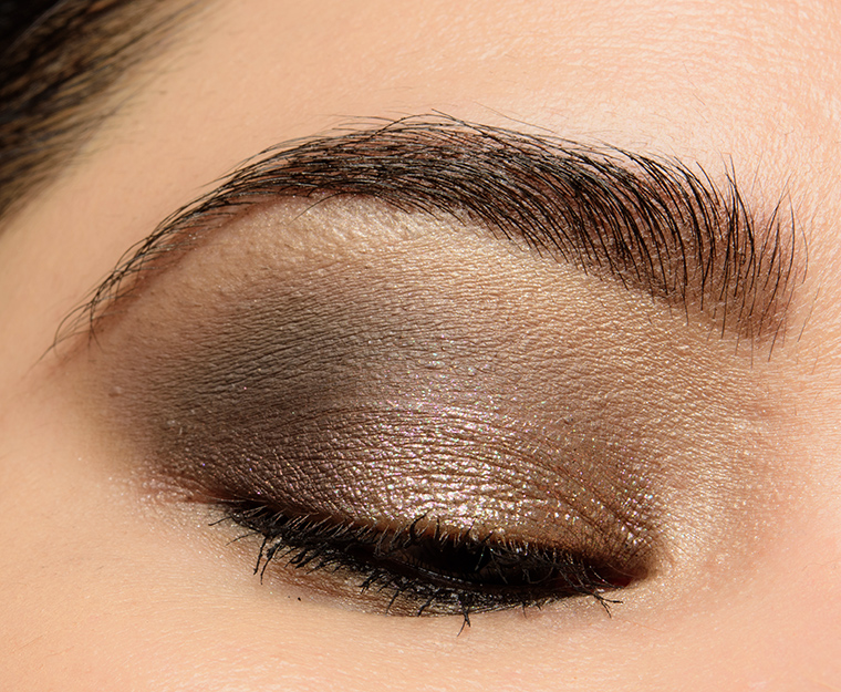 A Soft, Gray Smoky Eye | Look Details