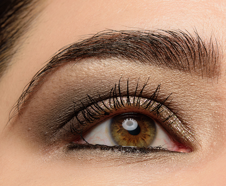 A Soft, Gray Smoky Eye | Look Details