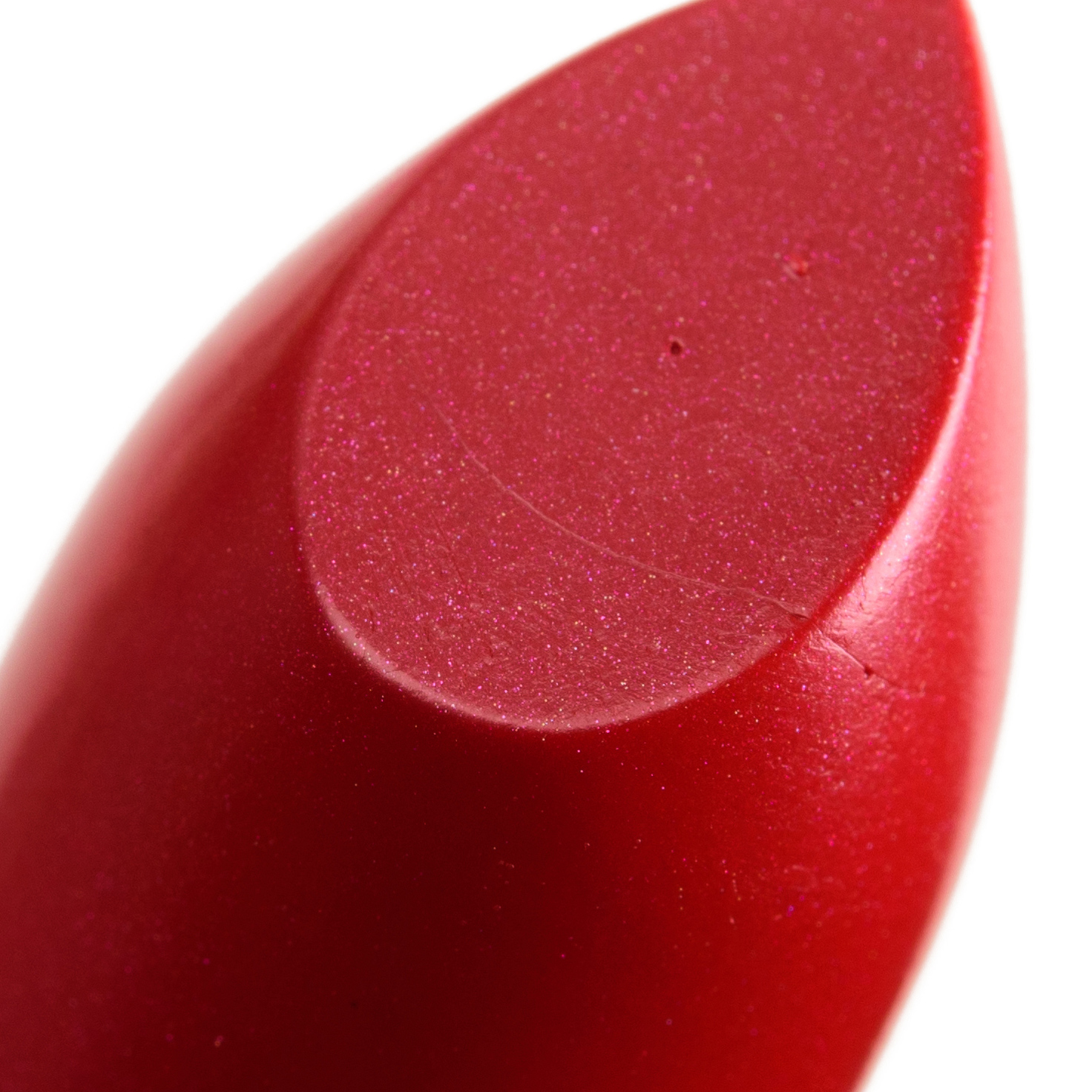 Fibers in Lipsticks - MAC Yoni Crush (longer fiber appears to run across the slant)