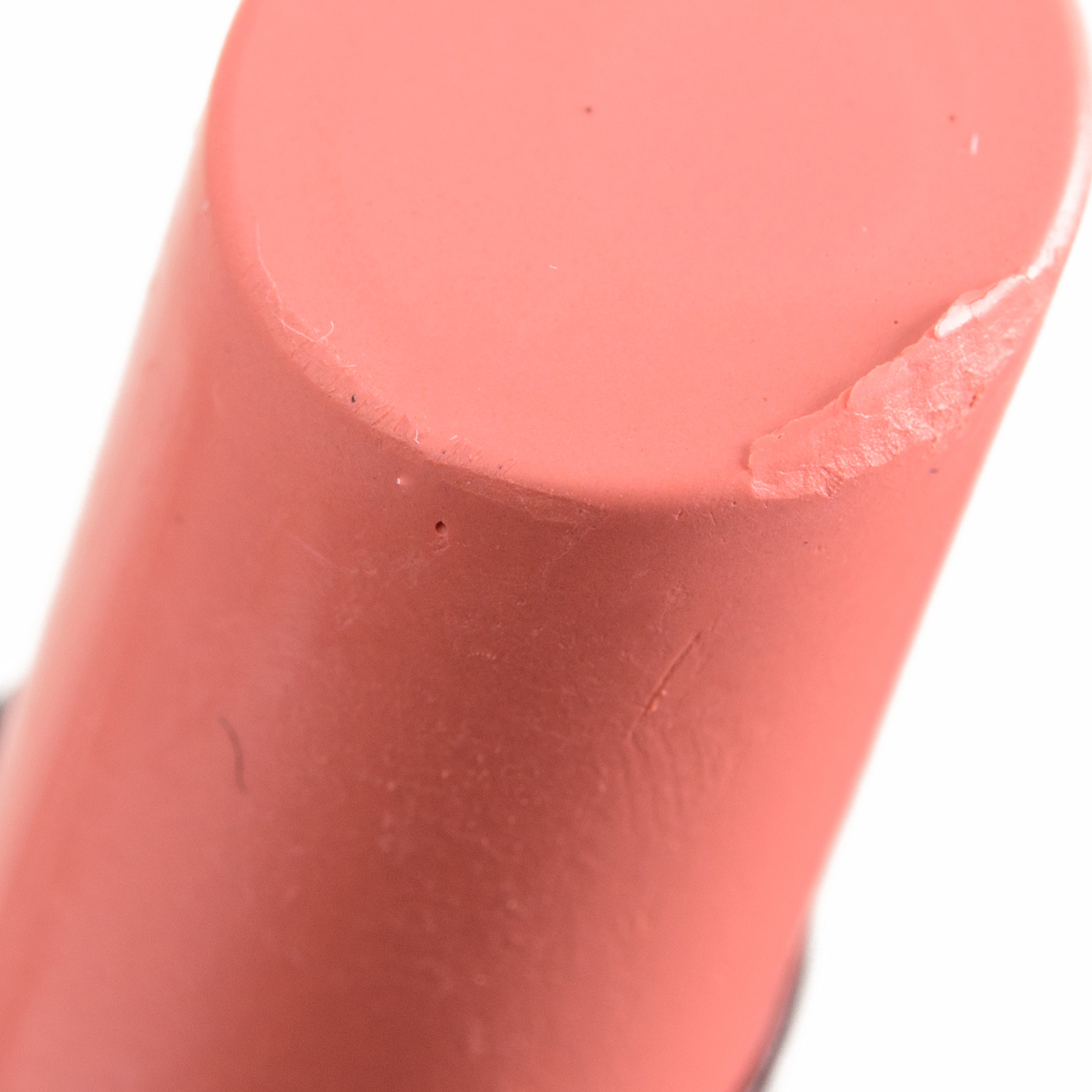 Fibers in Lipsticks - Makeup Geek Naive (small fiber on slant, black fiber on side - one of the "better" ones in the launch)