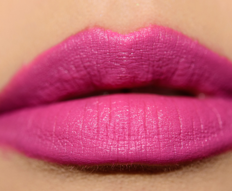 <p class="text-center">ColourPop Goodie Bag Lippie Stix</p>