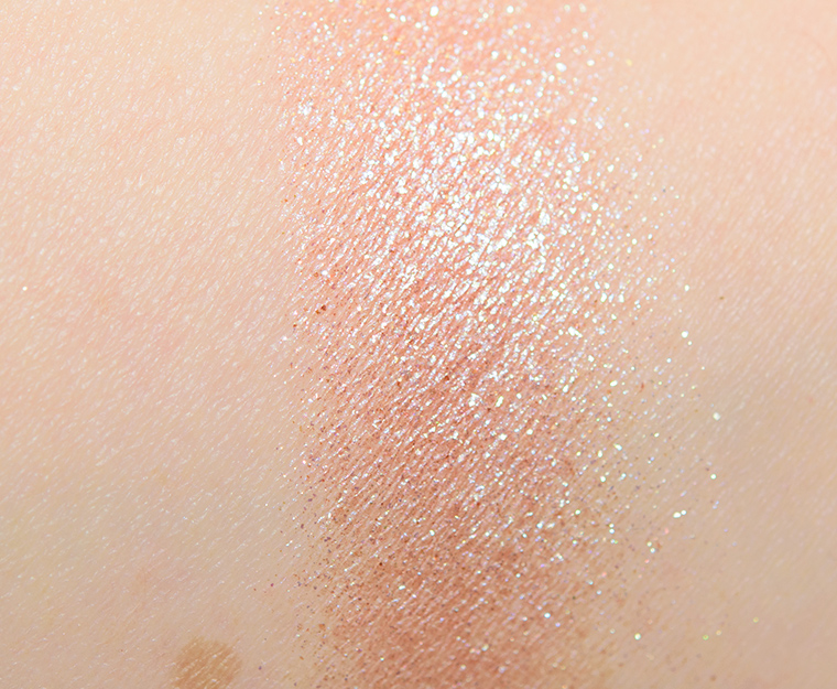 <p class="text-center">Huda Beauty Neon Green #4 Pressed Pigment</p>