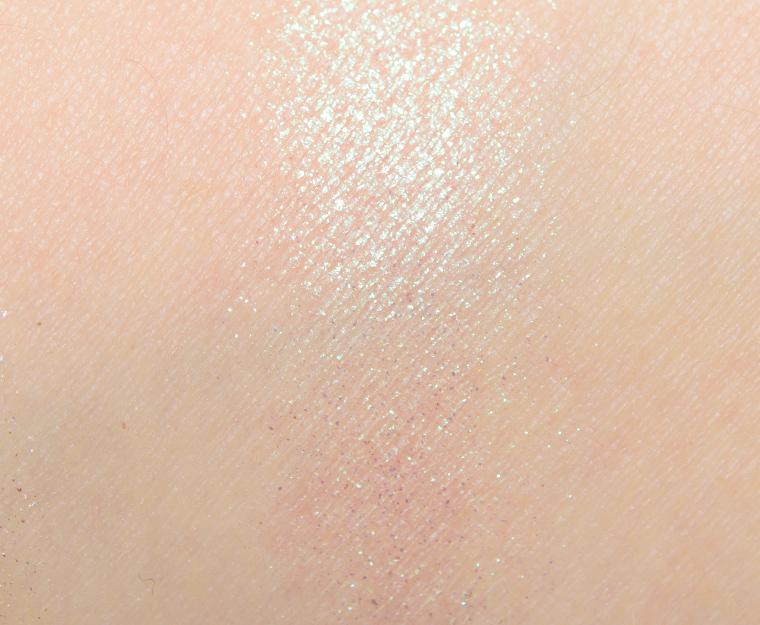 <p class="text-center">Huda Beauty Neon Green #5 Pressed Pigment</p>