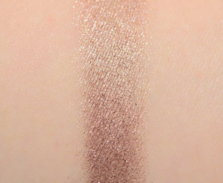 <p class="text-center">MAC Deception Eyeshadow</p>