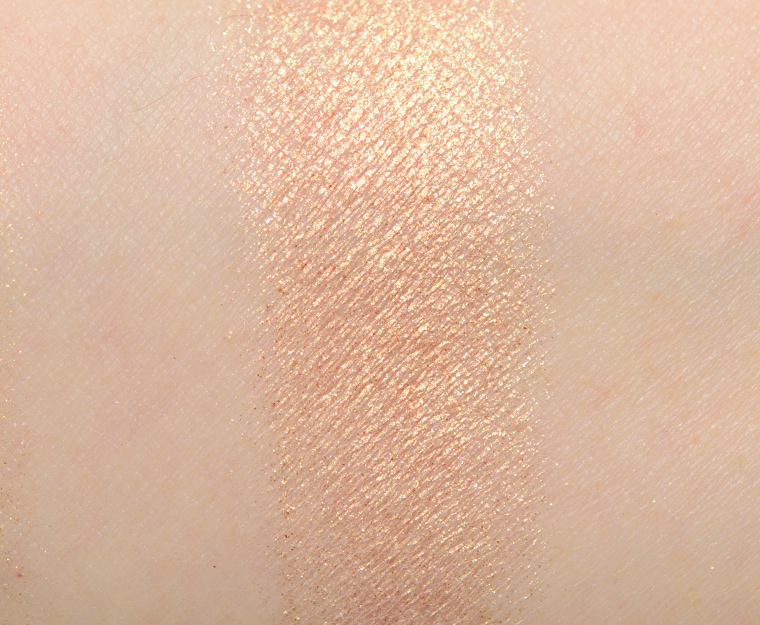 <p class="text-center">MAC Desert Rose-mance Eyeshadow</p>