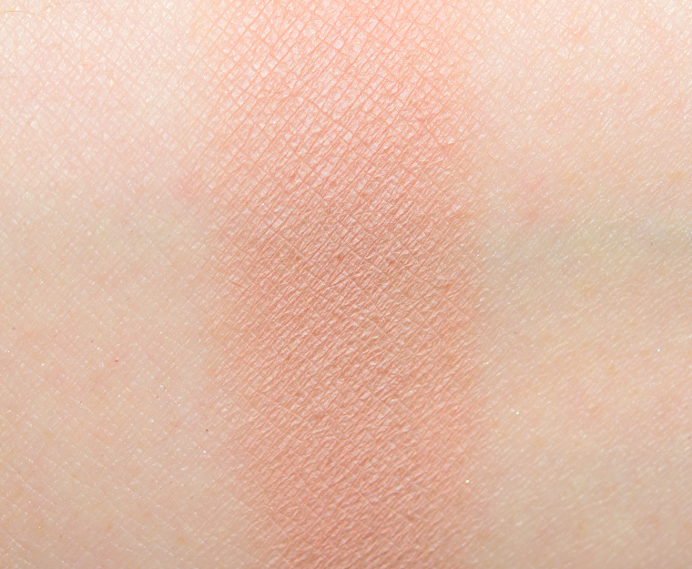 <p class="text-center">MAC Pleasing to the Eye Eyeshadow</p>