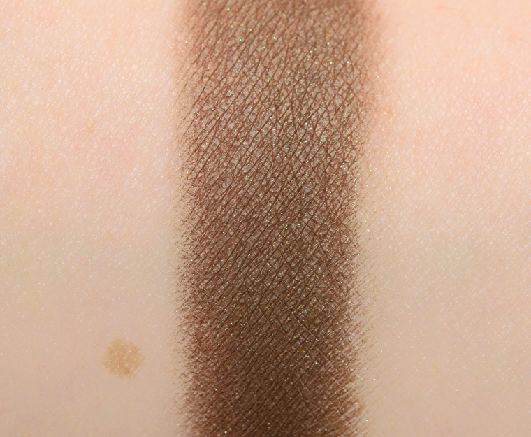 <p class="text-center">MAC Rebel Pebble Eyeshadow</p>
