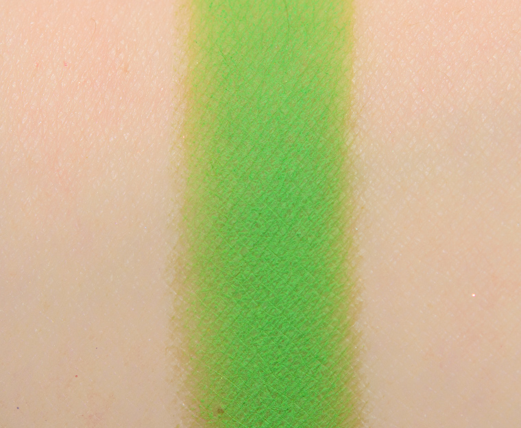 <p class="text-center">Morphe Nature Eyeshadow</p>