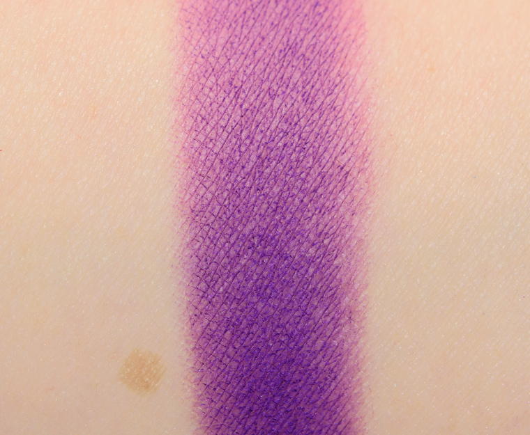 <p class="text-center">Ace Beaute Honeyberry Eyeshadow (Discontinued)</p>