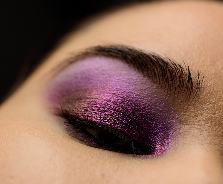Fyrinnae Idolize | < a href="https://www.temptalia.com/looks/a-sparkling-plum-purple-eye-look-featuring-fyrinnae/">Look Details, Low light, f/7.1