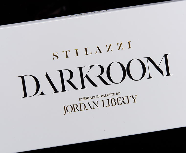 Stilazzi Darkroom 18-Pan Eyeshadow Palette