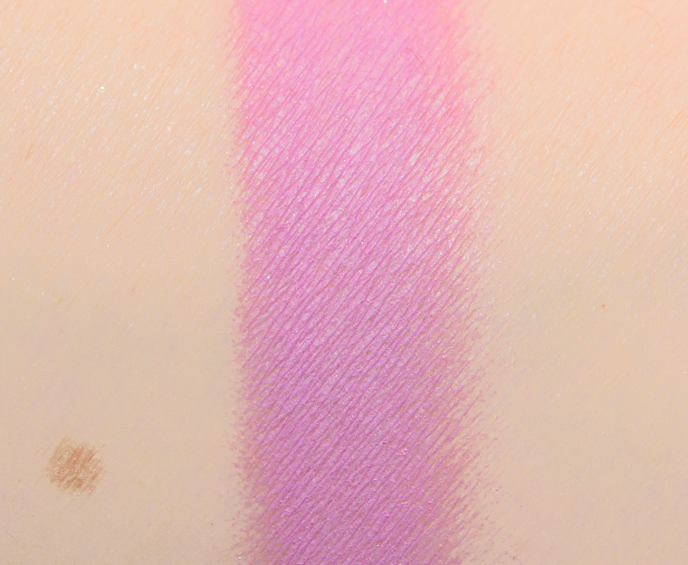 <p class="text-center">ColourPop Kittenfish Pressed Powder Pigment</p>