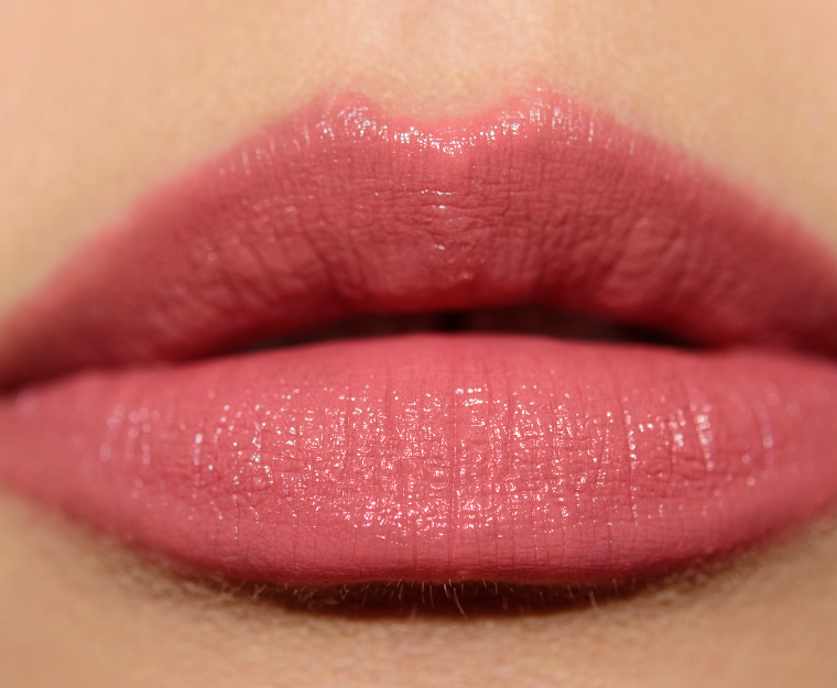 <p class="text-center">MAC Tres Blasé Love Me Lipstick</p>