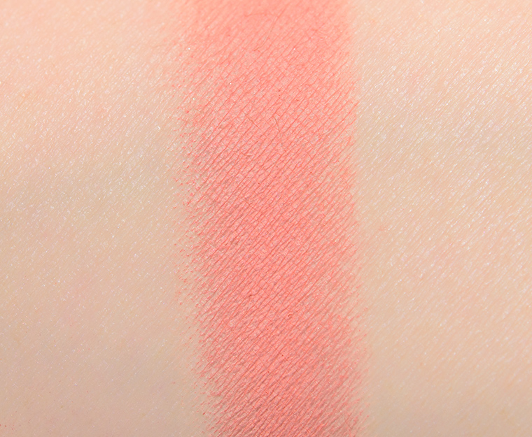 <p class="text-center">Natasha Denona Lyria (245CM) Creamy Matte Eye Shadow</p>