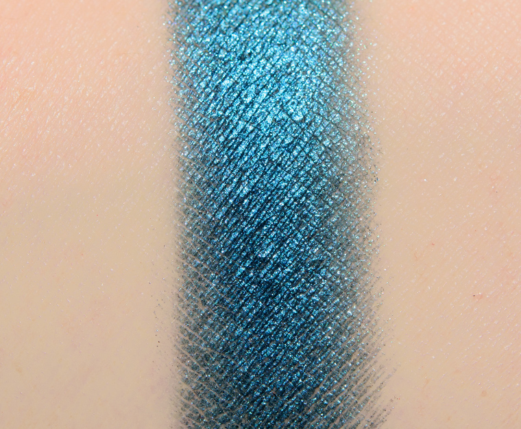 <p class="text-center">Pat McGrath Lapis Luxury EYEdols Eyeshadow</p>