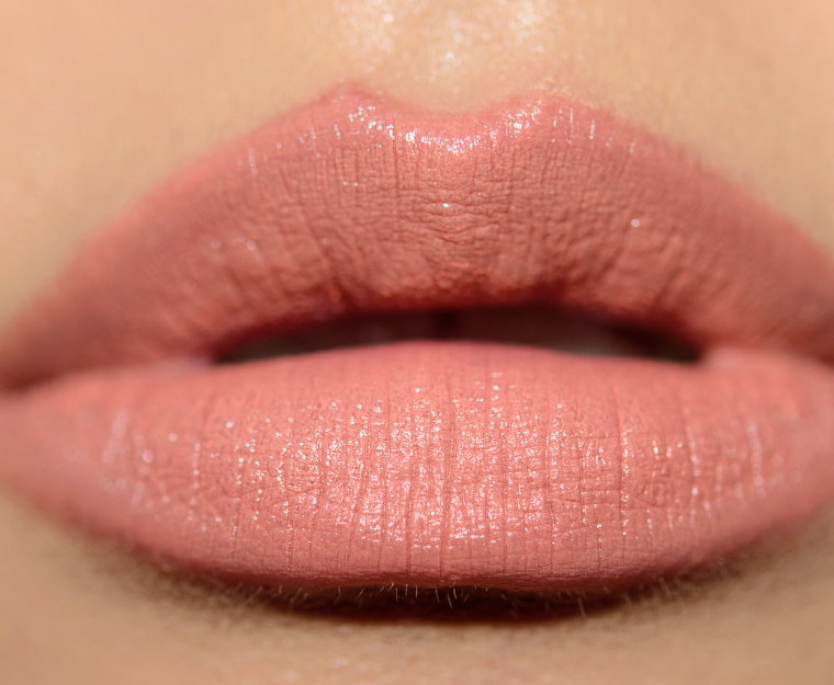 <p class="text-center">Tom Ford Beauty Edie Lips & Girls Soft Shine Lip Color</p>