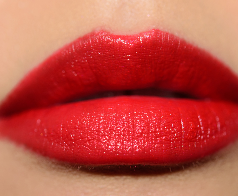 <p class="text-center">Tom Ford Beauty Isabelle Lips & Girls Soft Shine Lip Color</p>