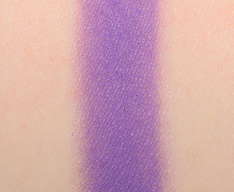 <p class="text-center">Anastasia C2 (Norvina Mini Vol. 1) Pressed Pigment</p>